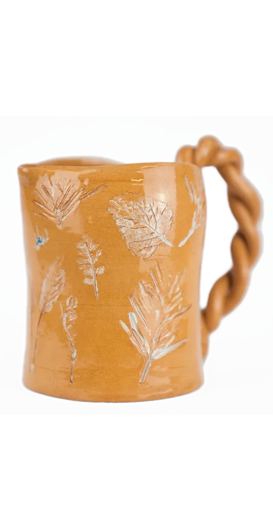 Brocca acqua con fiori