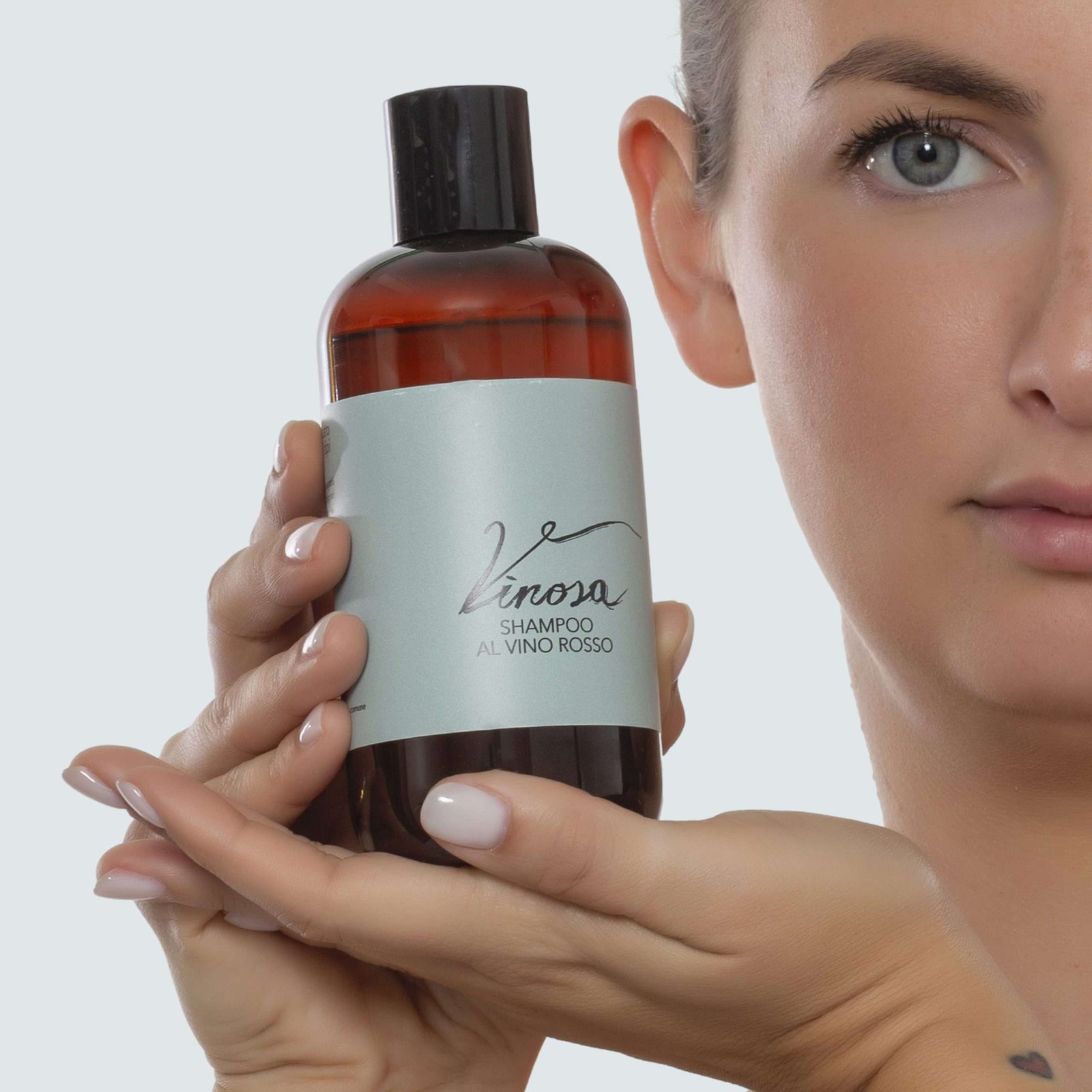Shampoo al vino rosso